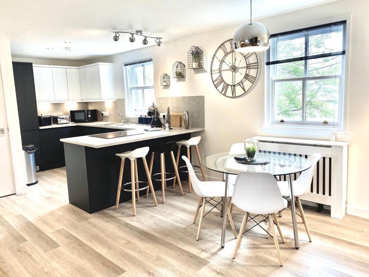 Stylish Central 2 Bedroom Apartment - Free Parking, Free Wifi 奥克尼 外观 照片