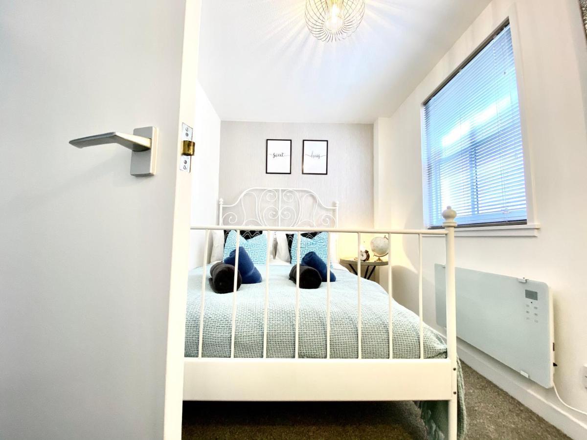 Stylish Central 2 Bedroom Apartment - Free Parking, Free Wifi 奥克尼 外观 照片